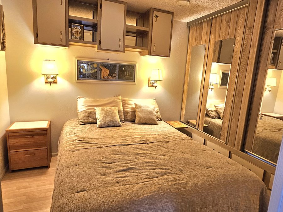 Viewpoint RV Golf Resort — Guest room