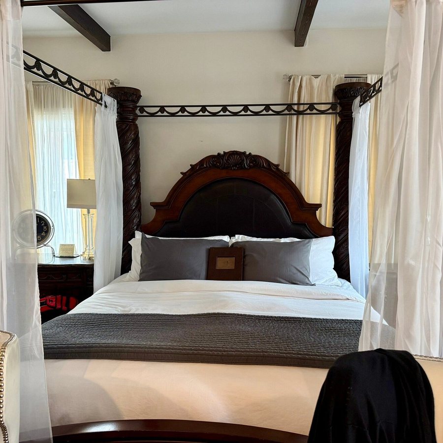 Villa D Citta Chicago Illinois — Guest room