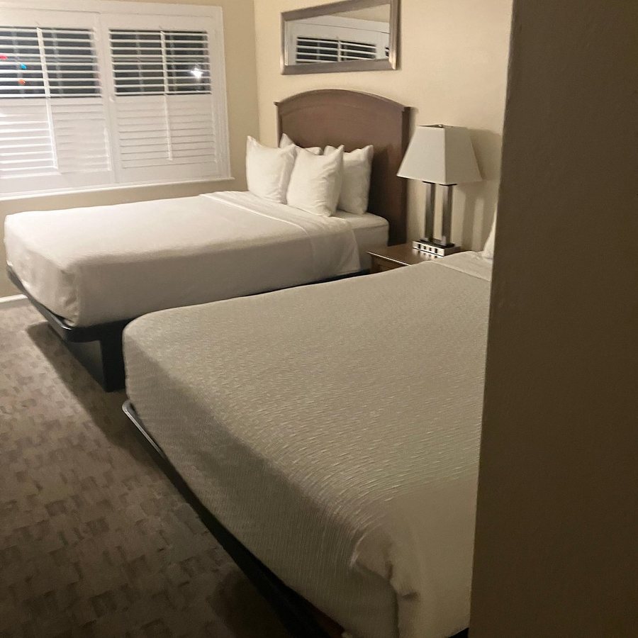 Villa Franca Inn — Guest room