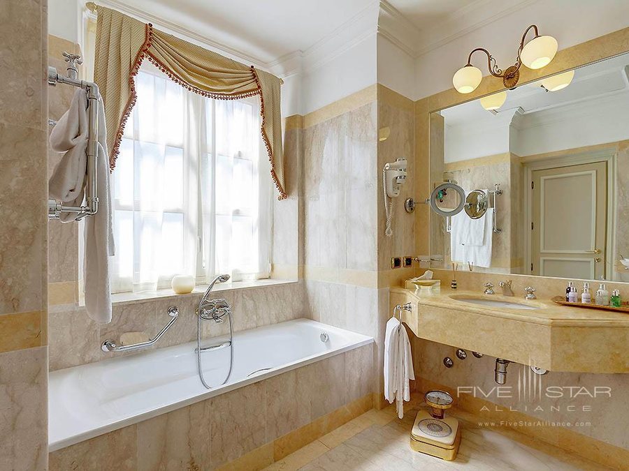 Villa Igiea — Bathroom