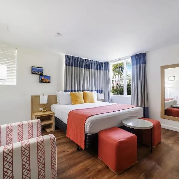 Villa Italia Hotel Miami Beach Florida — Guest room