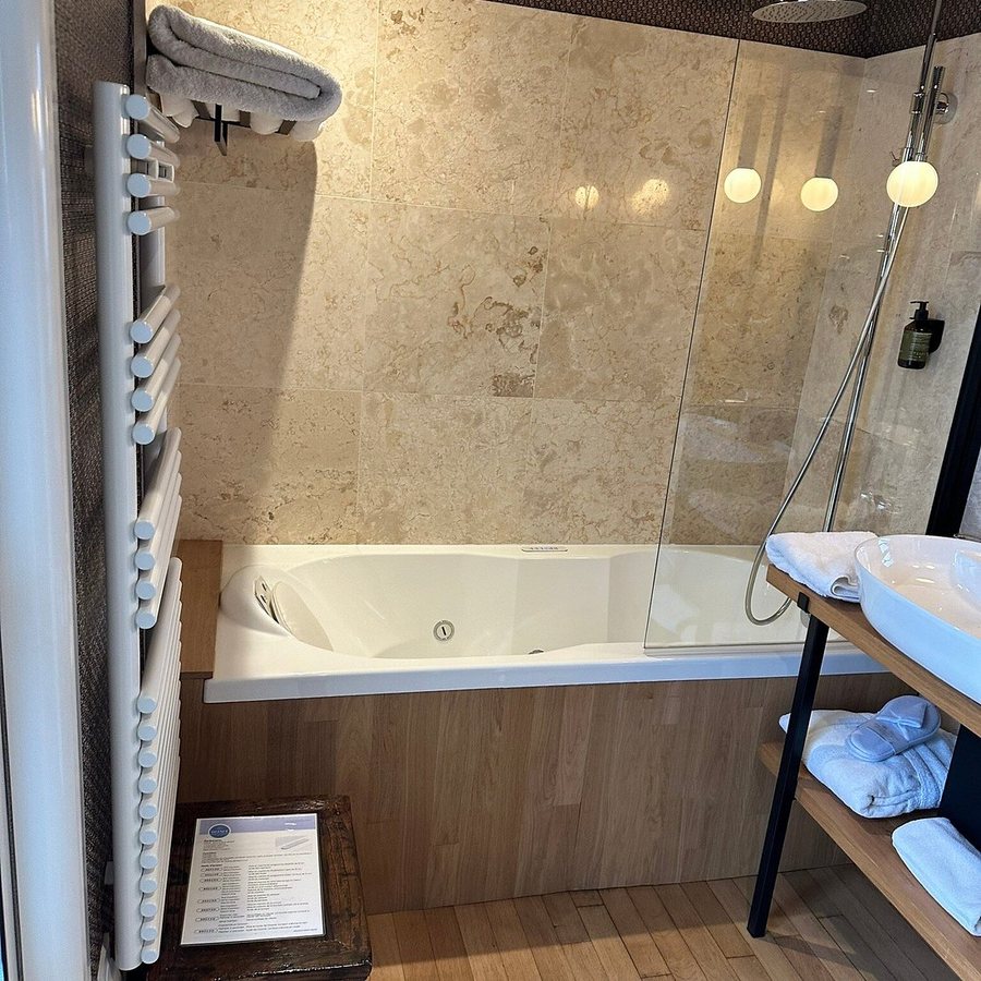 Villa Kerasy Hotel Spa — Bathroom