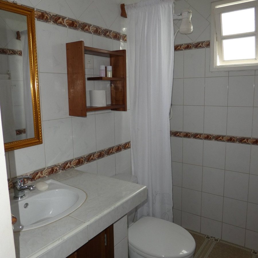 Villa Paradiso — Bathroom