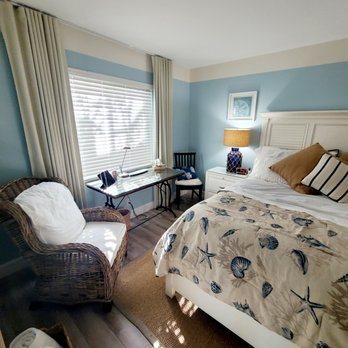 Villa Venice Men s Resort — Guest room