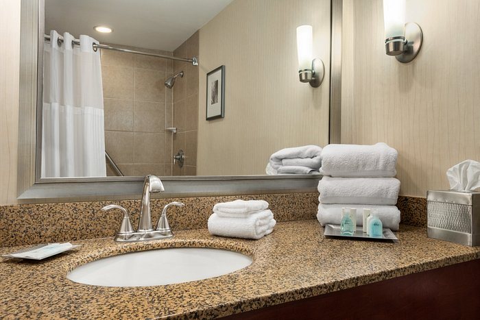Village Inn — Bathroom