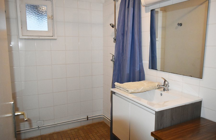 Village Vacances Lanau — Bathroom