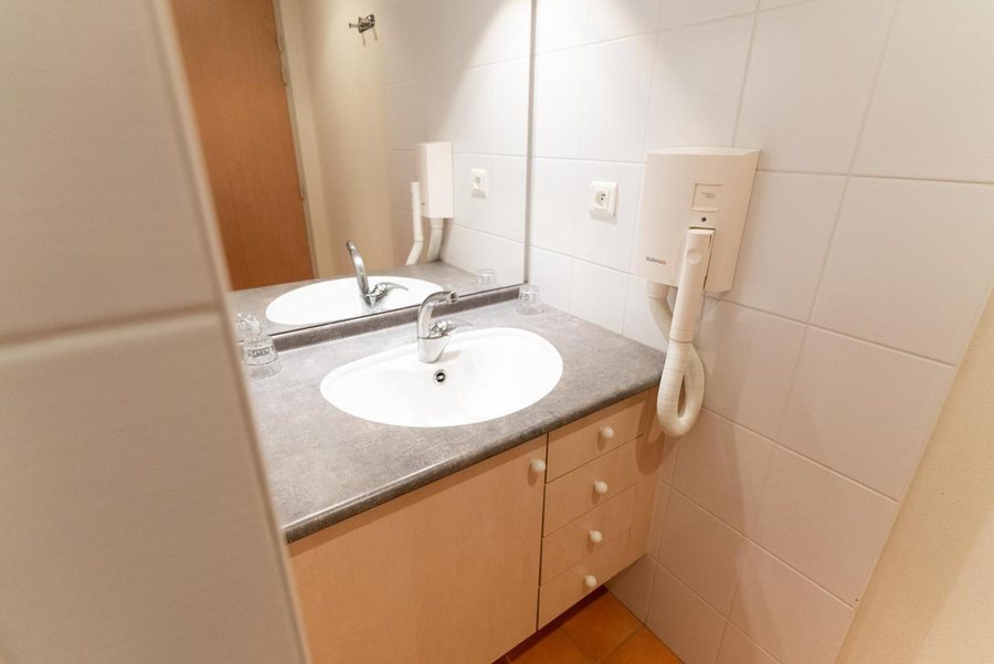 Village Vacances Metabief — Bathroom