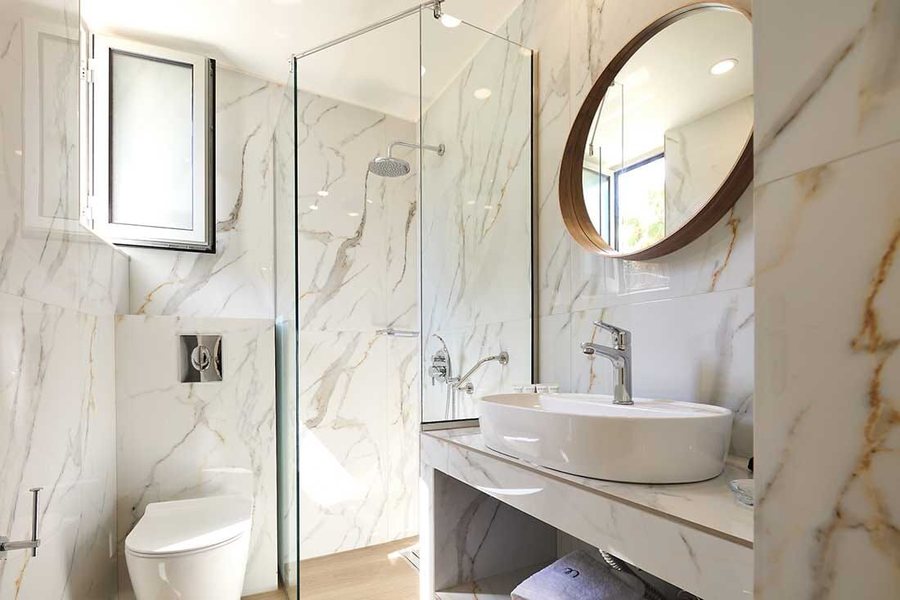 Villaggio Mare Suites — Bathroom