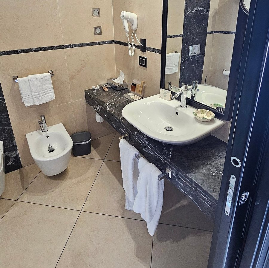 Villaggio Touring Club Italiano La Maddalena — Bathroom