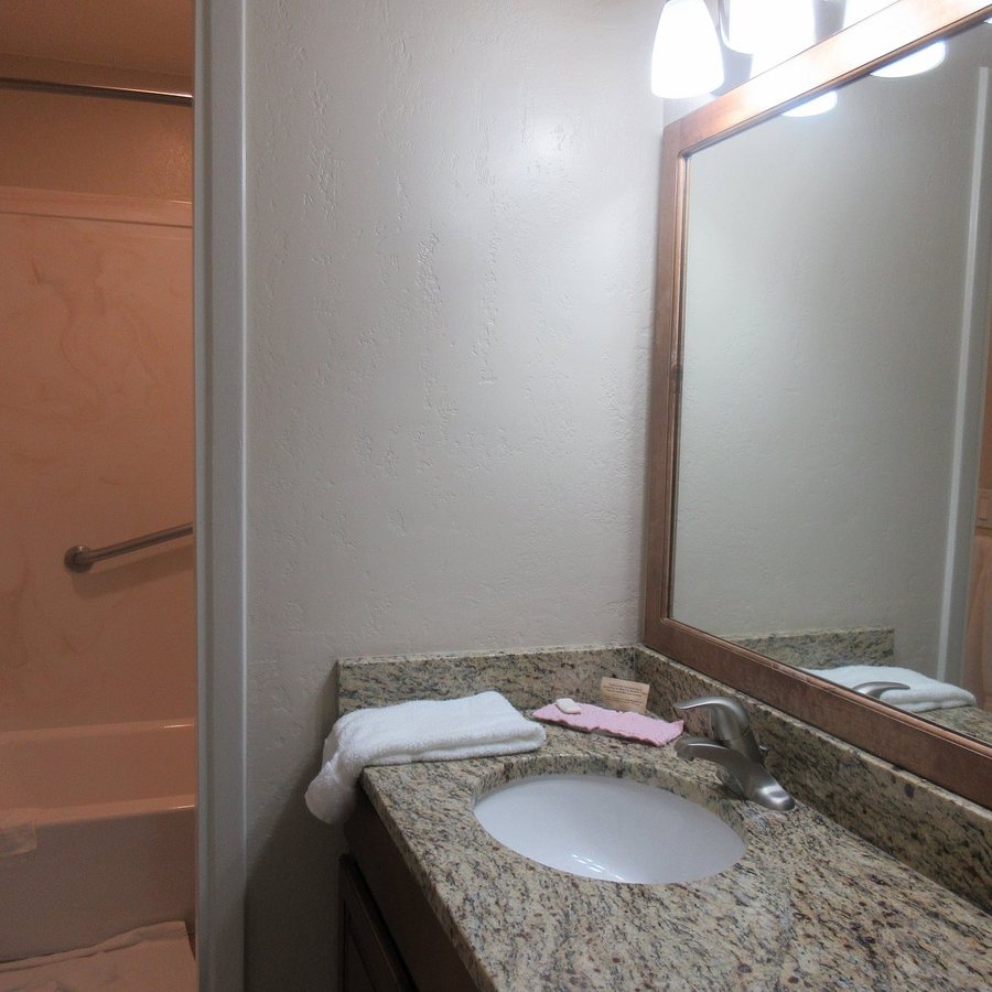 Villas at Southgate — Bathroom