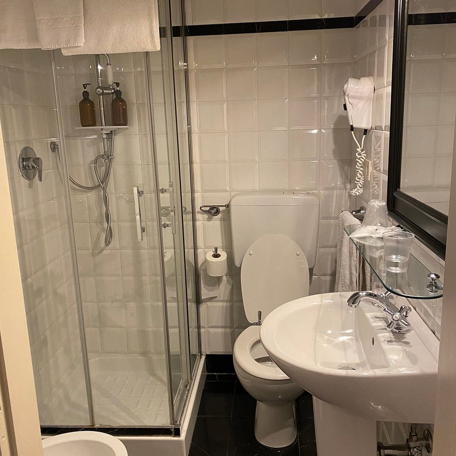 Villino Fiorentino — Bathroom