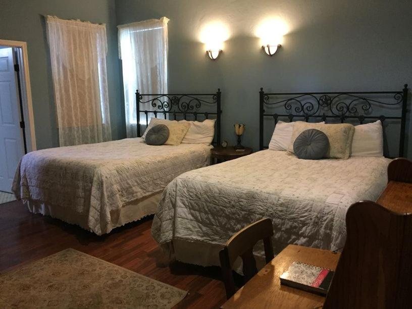 Virgil s Corner Bed Breakfast — Guest room