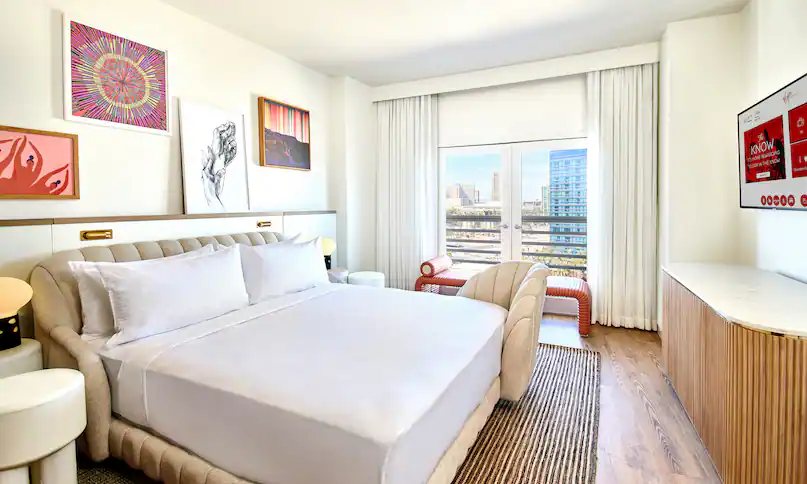 Virgin Hotels Las Vegas Curio Collection by Hilton — Guest room