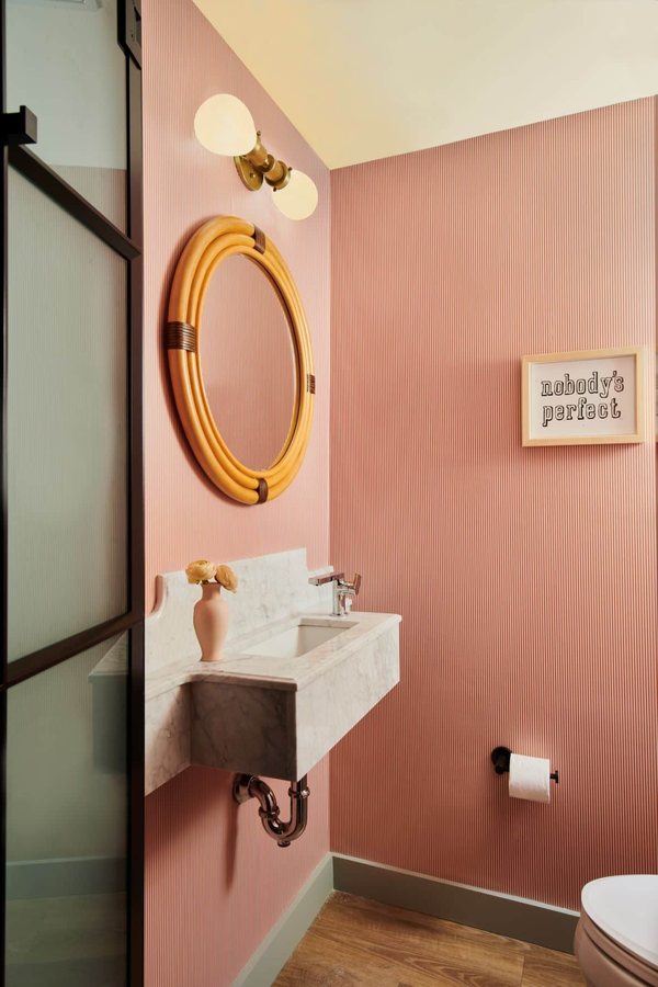 Virgin Hotels New Orleans — Bathroom