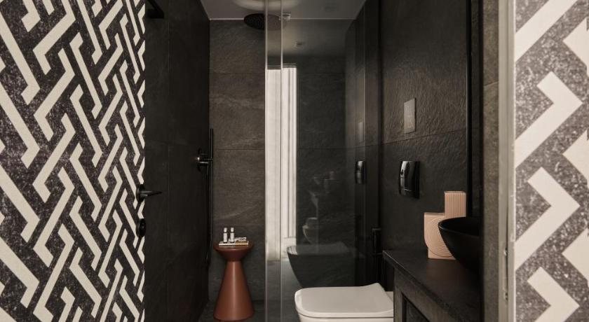 Vision Omonia — Bathroom