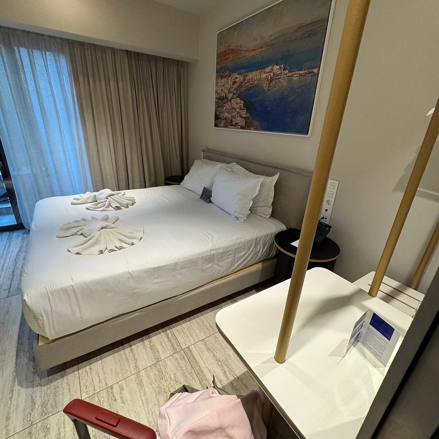 Vision Omonia — Guest room