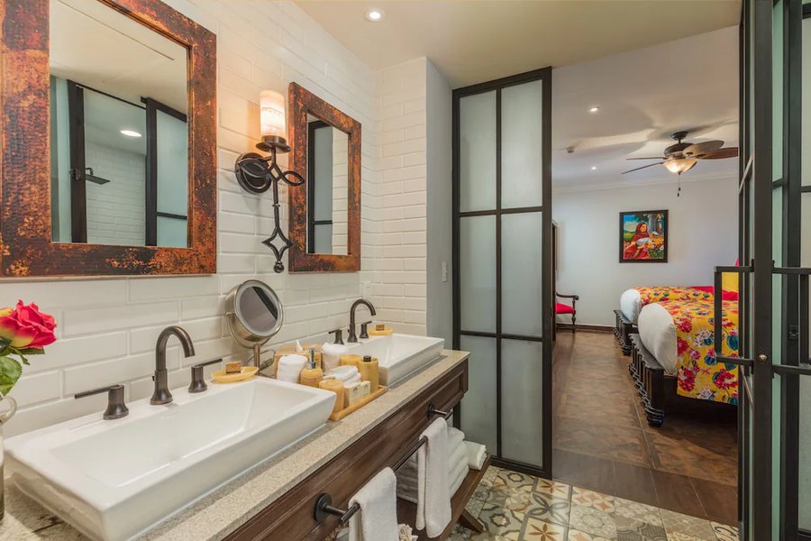 Vista Encantada Spa Resort Residences — Bathroom