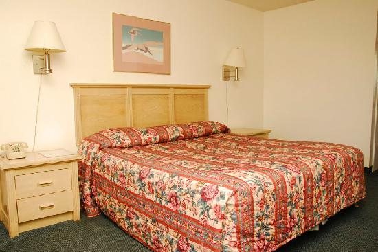 Vista Motel Los Angeles California — Guest room