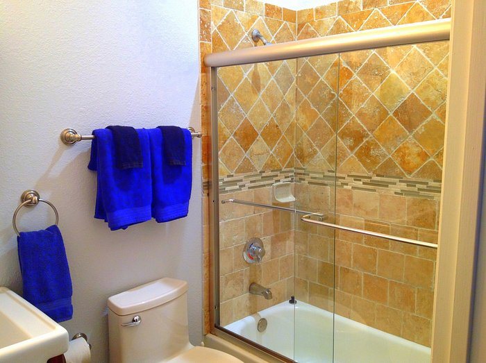 Vistalmar Beach Resort — Bathroom