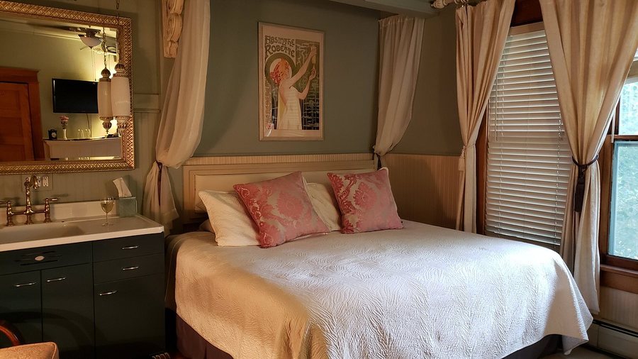 Vistas And Vineyards B b — Guest room