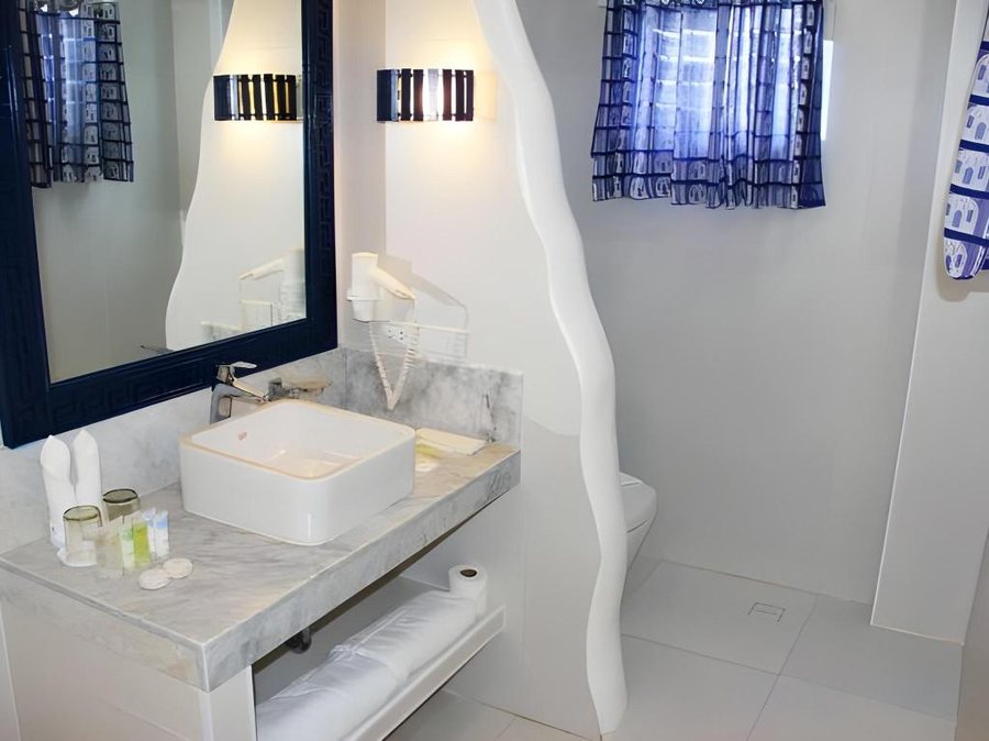 Vitalis Villas — Bathroom