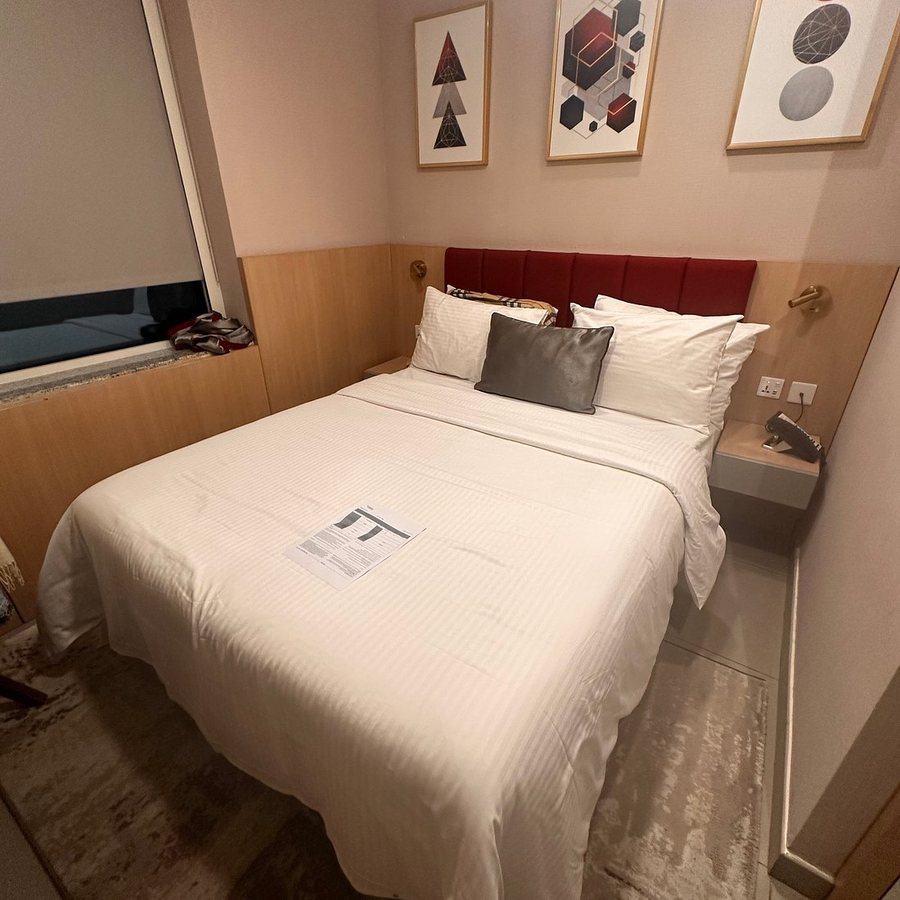 VOGO Grand Hotel Dubai — Guest room