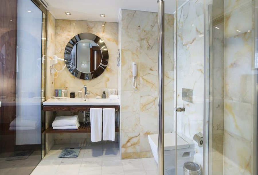 Vogue Hotel Supreme Istanbul Istanbul — Bathroom