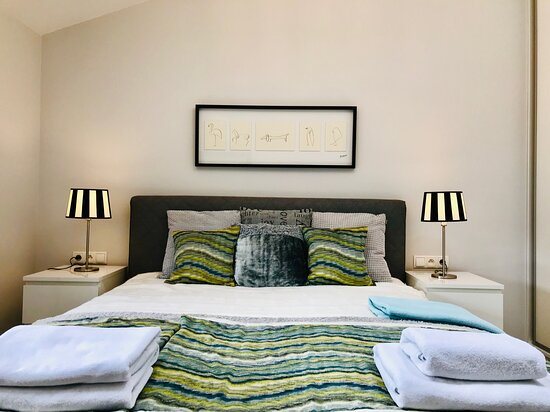 Voyage City Apartments — Guest room