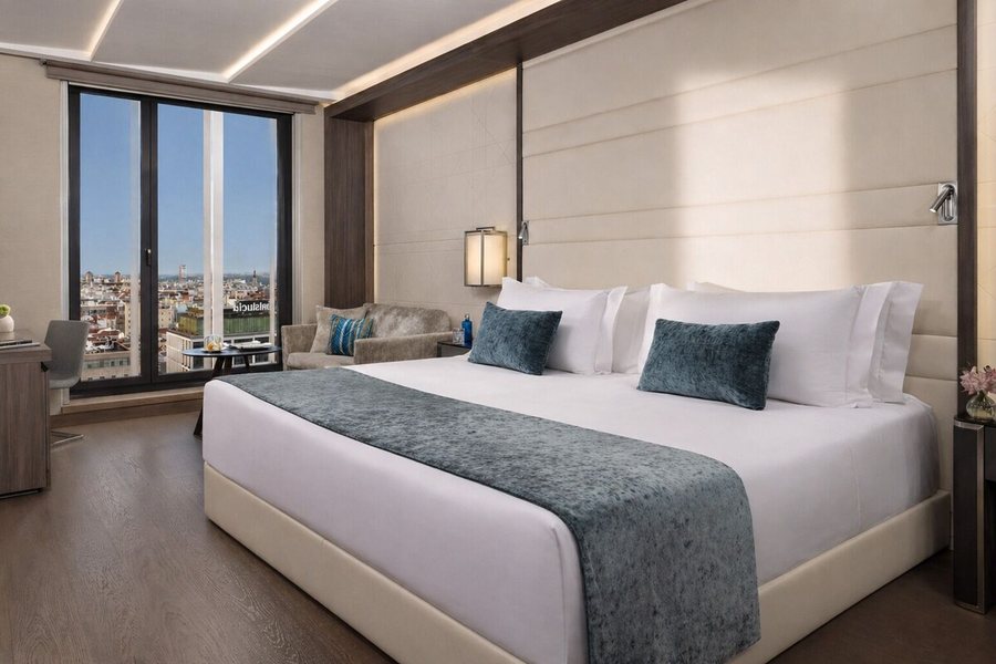 VP Plaza Espana Design — Guest room