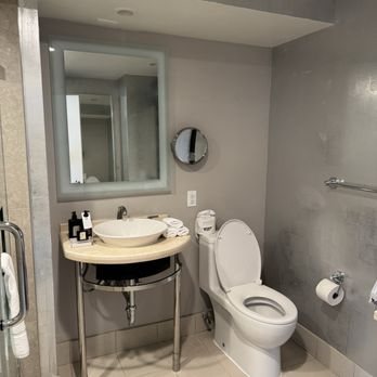 W Los Angeles West Beverly Hills Los Angeles California — Bathroom