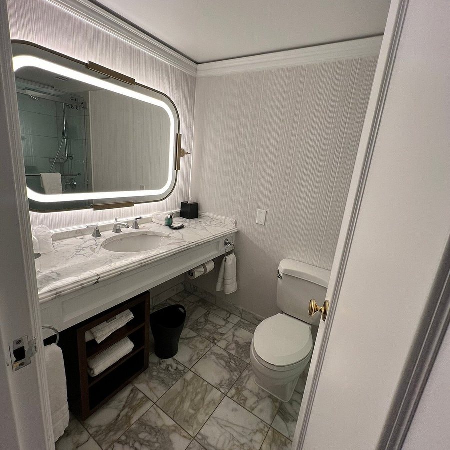 W Philadelphia — Bathroom