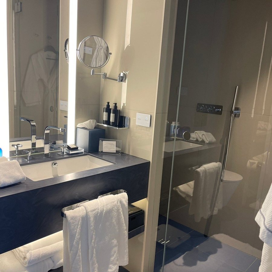 W Sydney — Bathroom