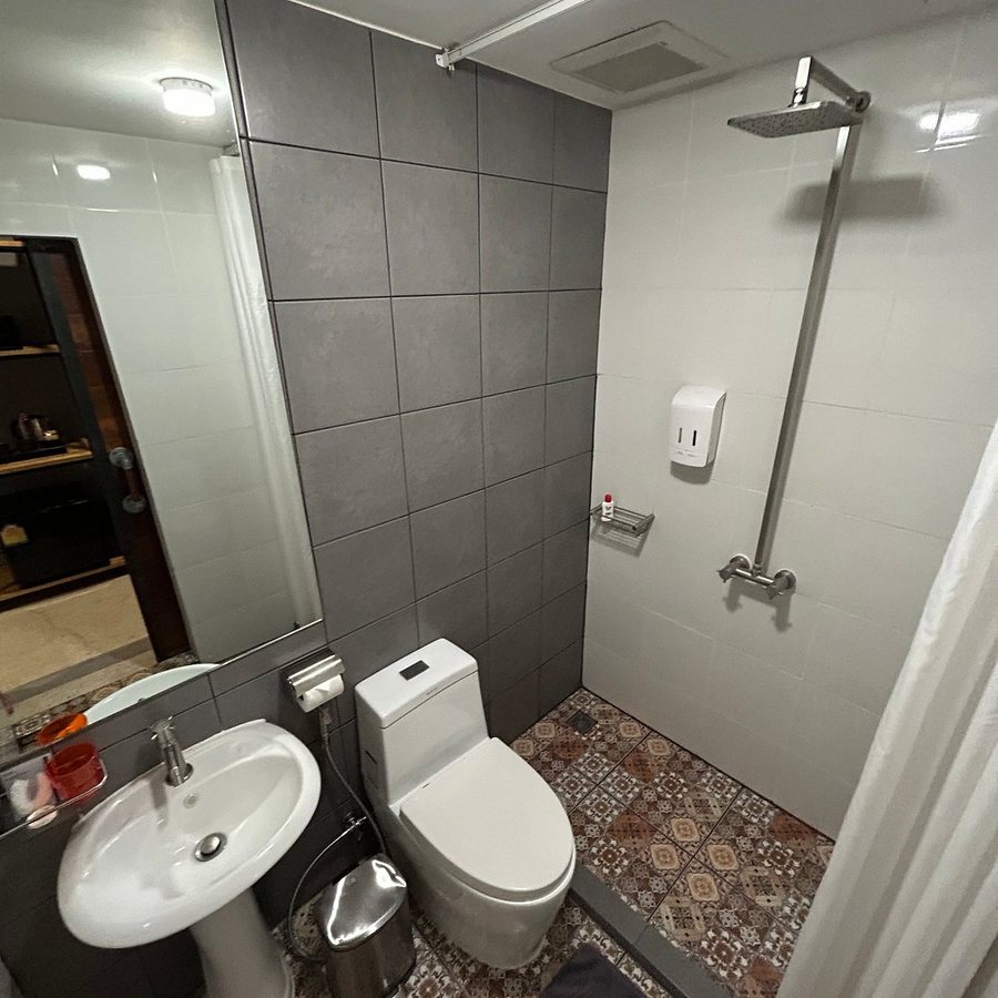 W22 by Burasari — Bathroom