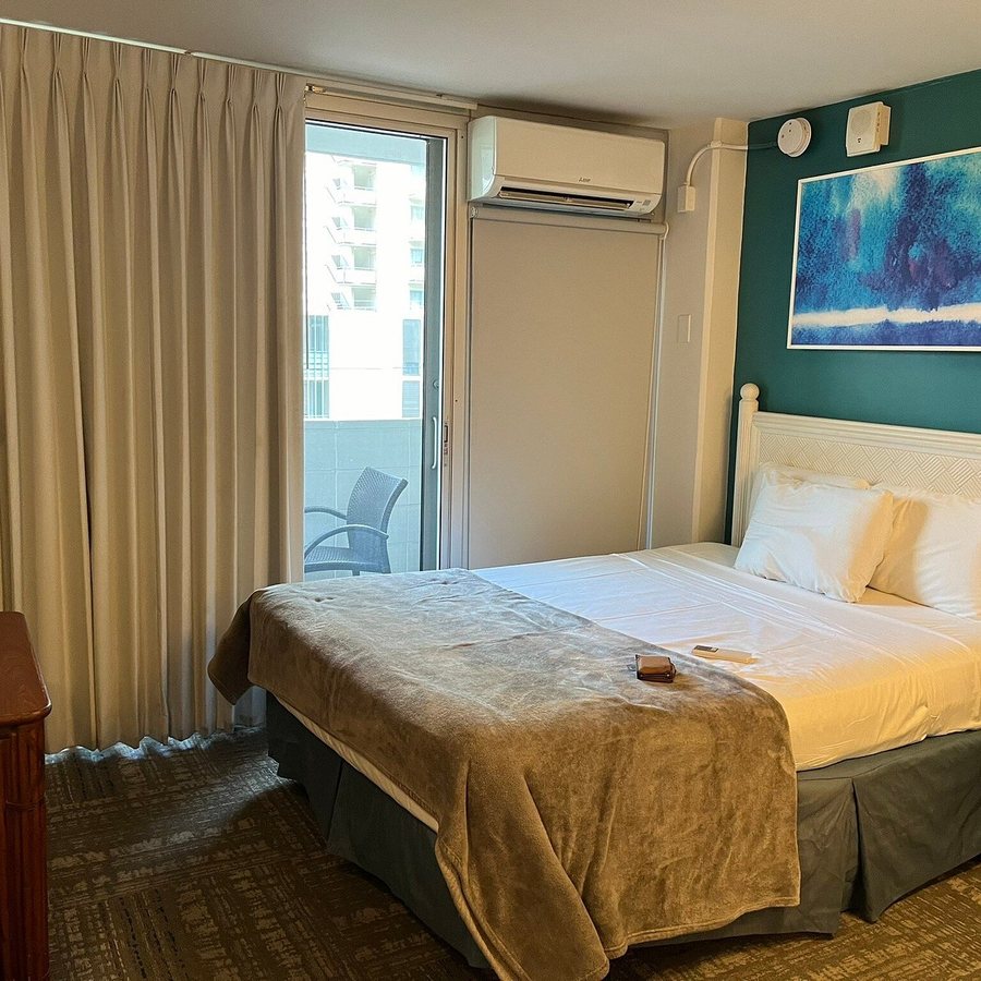 Waikiki Central Hotel — Guest room