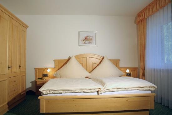 Waldesruhe Nature Hotel — Guest room