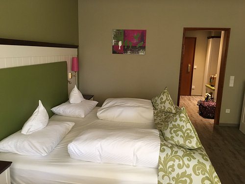 Waldhotel Gruner Baum — Guest room