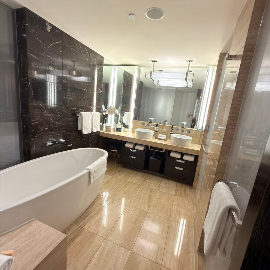 Waldorf Astoria Las Vegas Las Vegas Nevada — Bathroom
