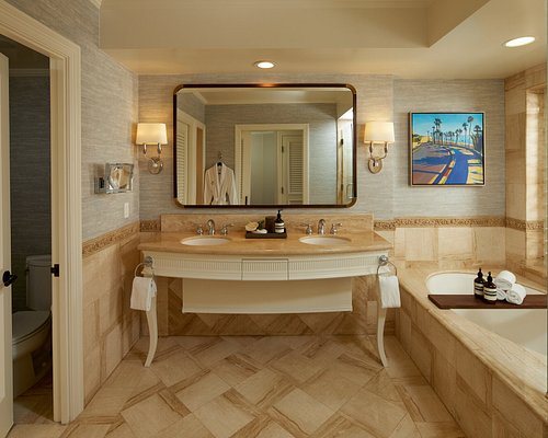 Waldorf Astoria Monarch Beach Resort Club — Bathroom