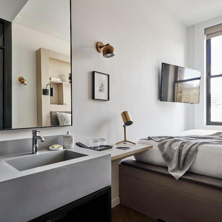 Walker Hotel Tribeca New York City New York — Bathroom