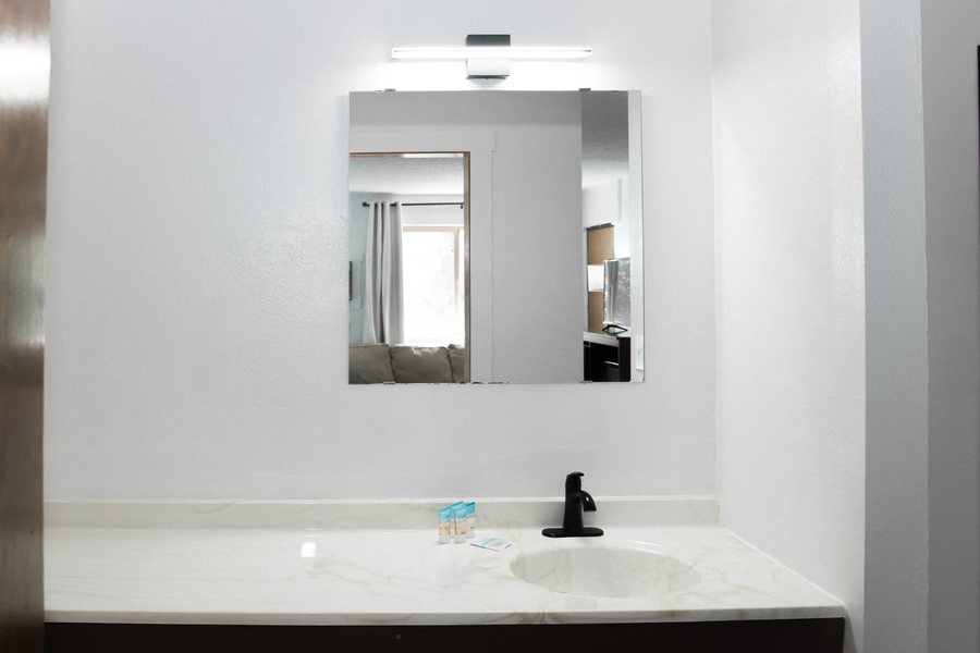 Walleye Inn — Bathroom