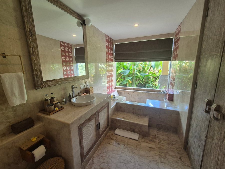 Wapa di Ume Sidemen — Bathroom