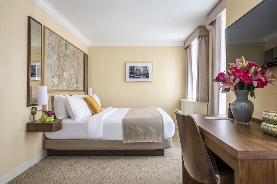 Warwick Allerton Chicago — Guest room