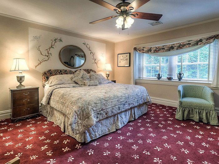 Warwick Valley Bed and Breakfast — Guest room
