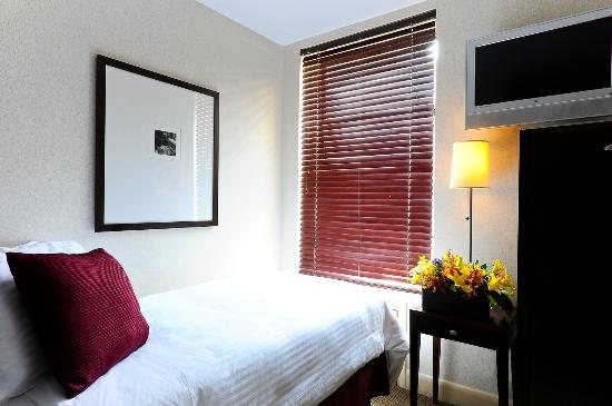 Washington Jefferson Hotel New York City New York — Guest room