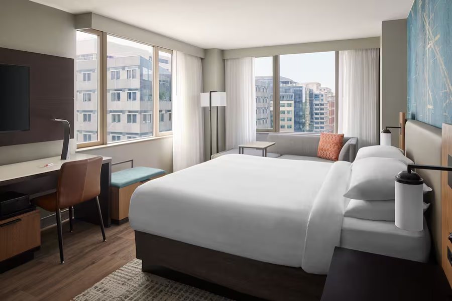 Washington Marriott at Metro Center — Guest room