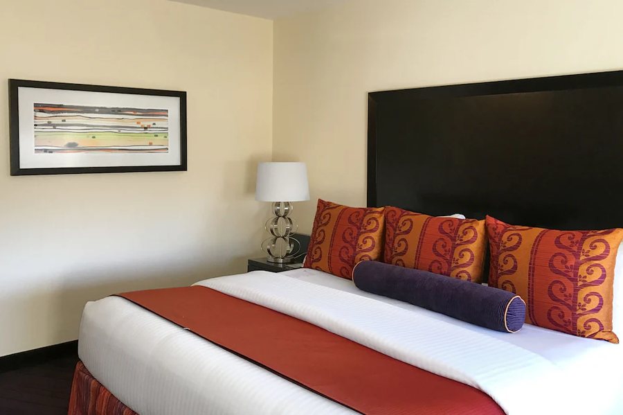 Washington Plaza Hotel Washington DC District of Columbia — Guest room