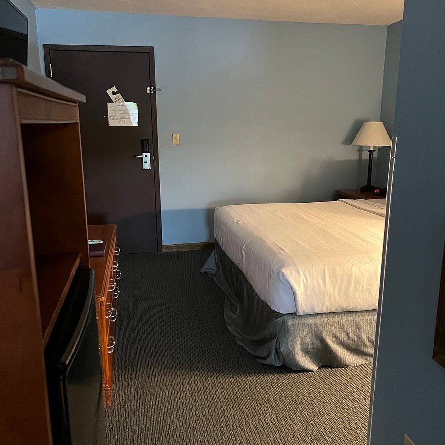 Water s Edge Inn — Guest room
