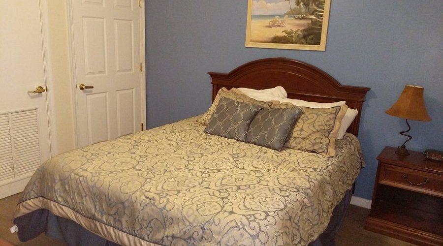 Water Street Retreats — Guest room