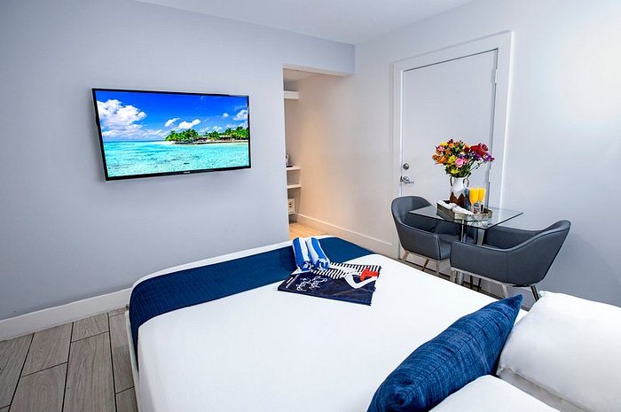 Waterside Hotel Miami Beach Florida — Guest room