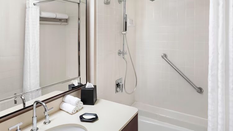 WaterWalk Atlanta Perimeter Center — Bathroom